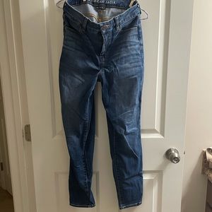 Curvy Hi-Rise Jeggings from American Eagle